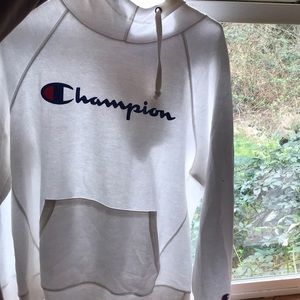 Womens Champions Pullover